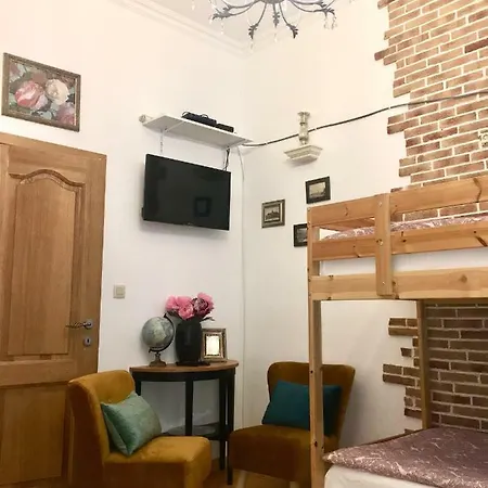 Dubois Apartments.
